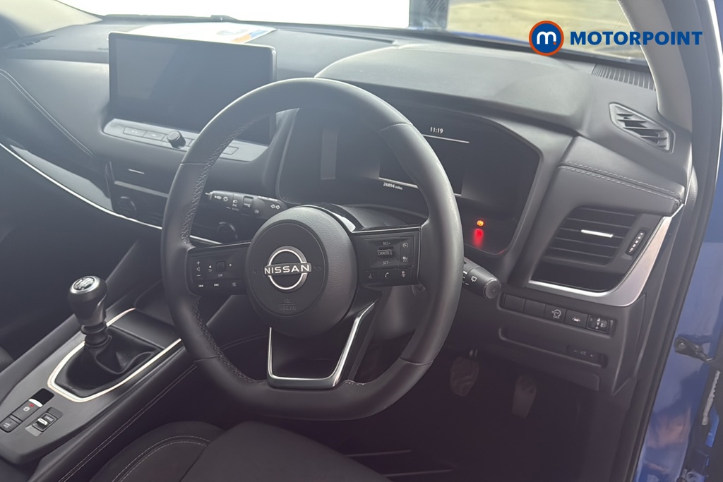 Nissan Qashqai N-Connecta Manual Petrol SUV - Stock Number (1678995) - 1st supplementary image