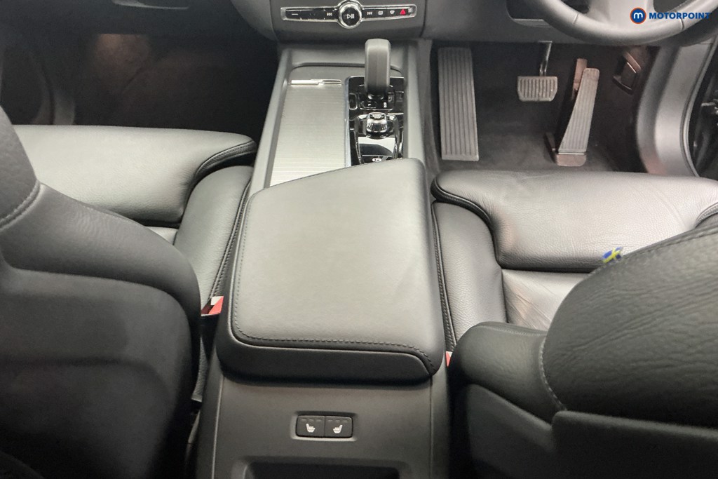 Volvo Xc60 Plus Automatic Petrol Plug-In Hybrid SUV - Stock Number (1679080) - 11th supplementary image
