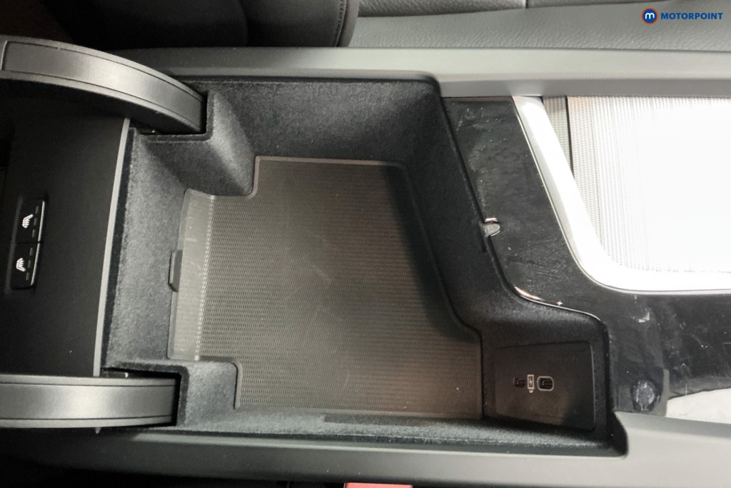 Volvo Xc60 Plus Automatic Petrol Plug-In Hybrid SUV - Stock Number (1679080) - 14th supplementary image