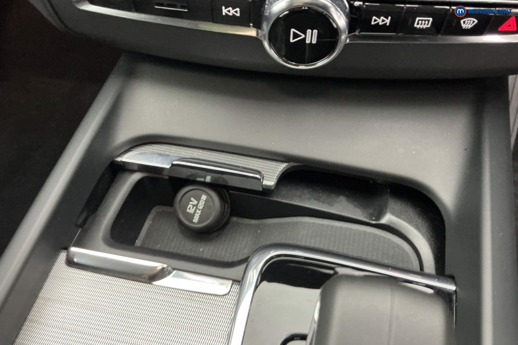 Volvo Xc60 Plus Automatic Petrol Plug-In Hybrid SUV - Stock Number (1679080) - 17th supplementary image