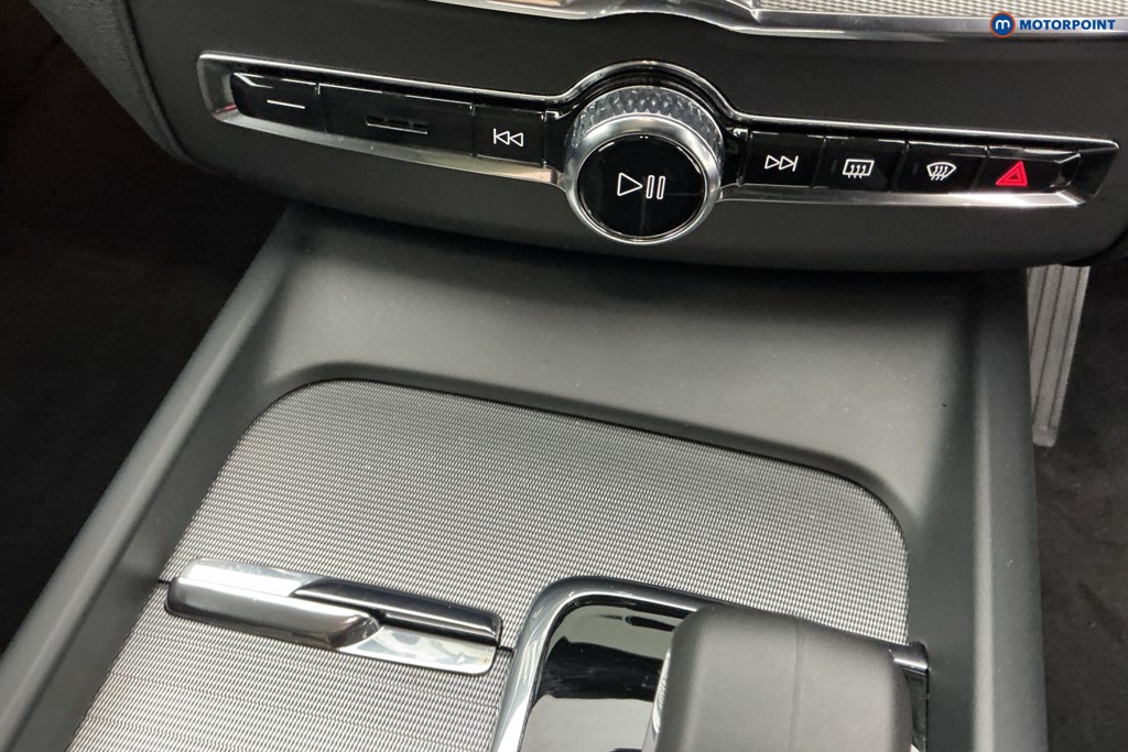 Volvo Xc60 Plus Automatic Petrol Plug-In Hybrid SUV - Stock Number (1679080) - 18th supplementary image