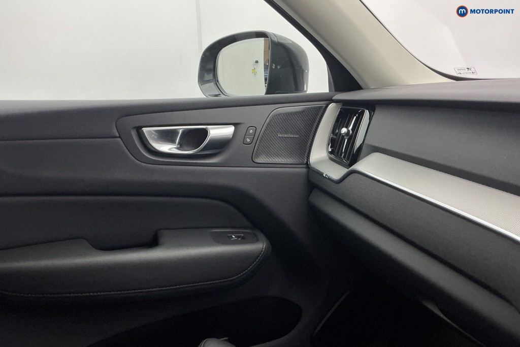 Volvo Xc60 Plus Automatic Petrol Plug-In Hybrid SUV - Stock Number (1679080) - 21st supplementary image