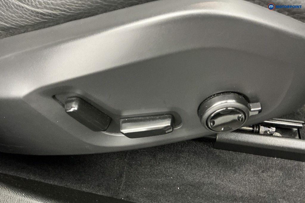 Volvo Xc60 Plus Automatic Petrol Plug-In Hybrid SUV - Stock Number (1679080) - 25th supplementary image