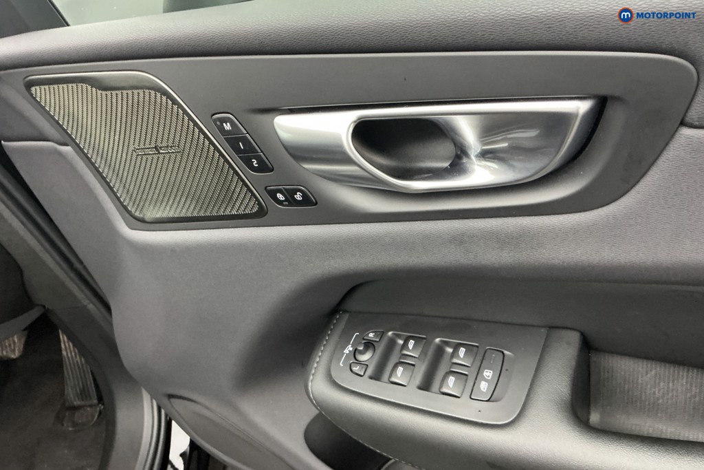 Volvo Xc60 Plus Automatic Petrol Plug-In Hybrid SUV - Stock Number (1679080) - 27th supplementary image