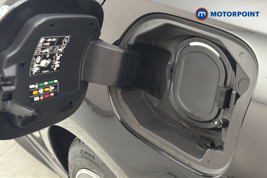 Mercedes-Benz C Class Amg Line Automatic Petrol Plug-In Hybrid Saloon - Stock Number (1679383) - 41st supplementary image