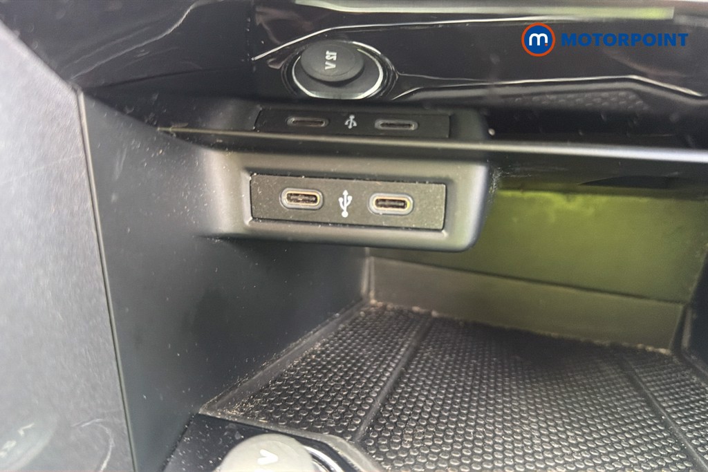 Volkswagen T-Roc Style Manual Petrol SUV - Stock Number (1679433) - 13th supplementary image