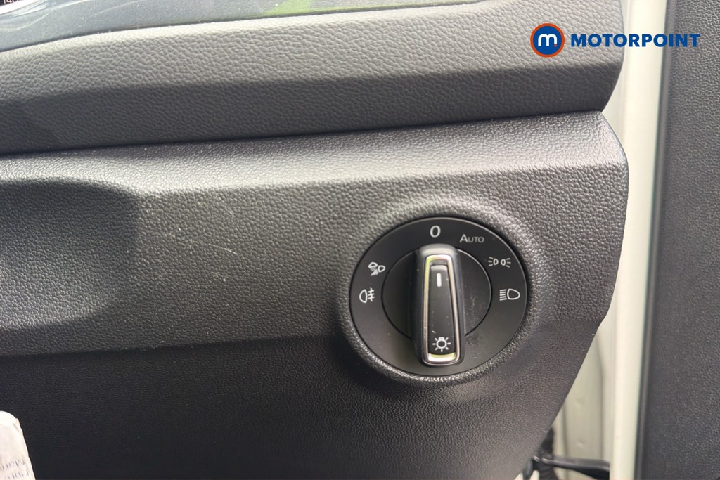 Volkswagen T-Roc Style Manual Petrol SUV - Stock Number (1679433) - 16th supplementary image