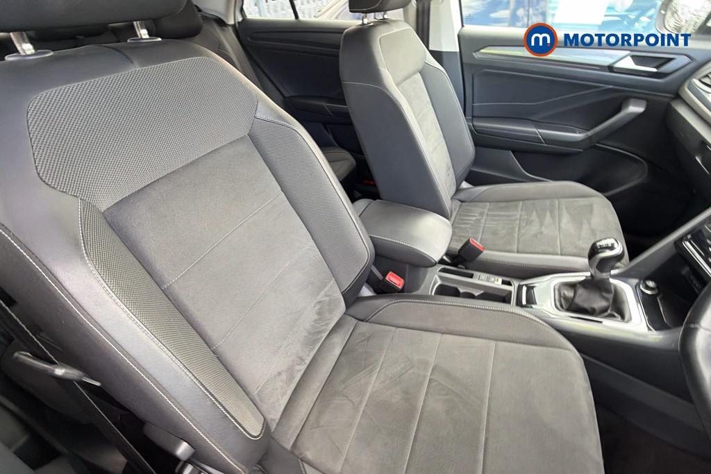Volkswagen T-Roc Style Manual Petrol SUV - Stock Number (1679433) - 17th supplementary image