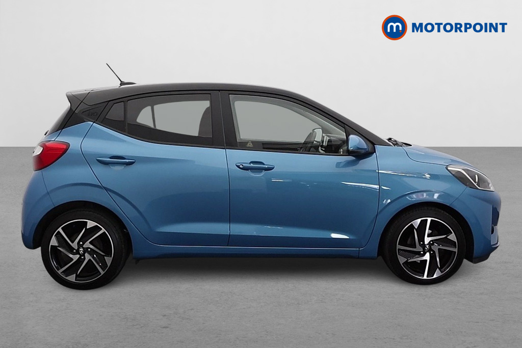 Hyundai I10 Premium Manual Petrol Hatchback - Stock Number (1679633) - Drivers side