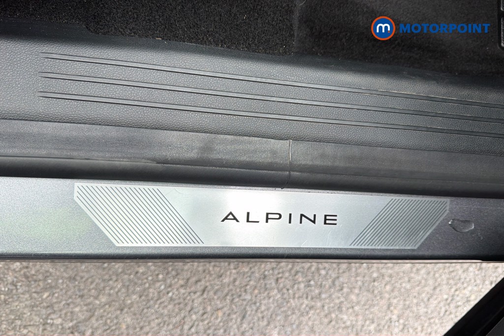 Renault Austral Techno Esprit Alpine Automatic Petrol-Electric Hybrid SUV - Stock Number (1679976) - 7th supplementary image