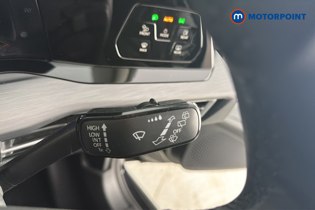 Volkswagen Golf Style Edition Manual Petrol Hatchback - Stock Number (1680311) - 6th supplementary image