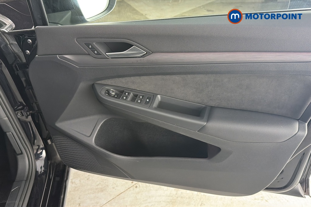 Volkswagen Golf Style Edition Manual Petrol Hatchback - Stock Number (1680311) - 18th supplementary image