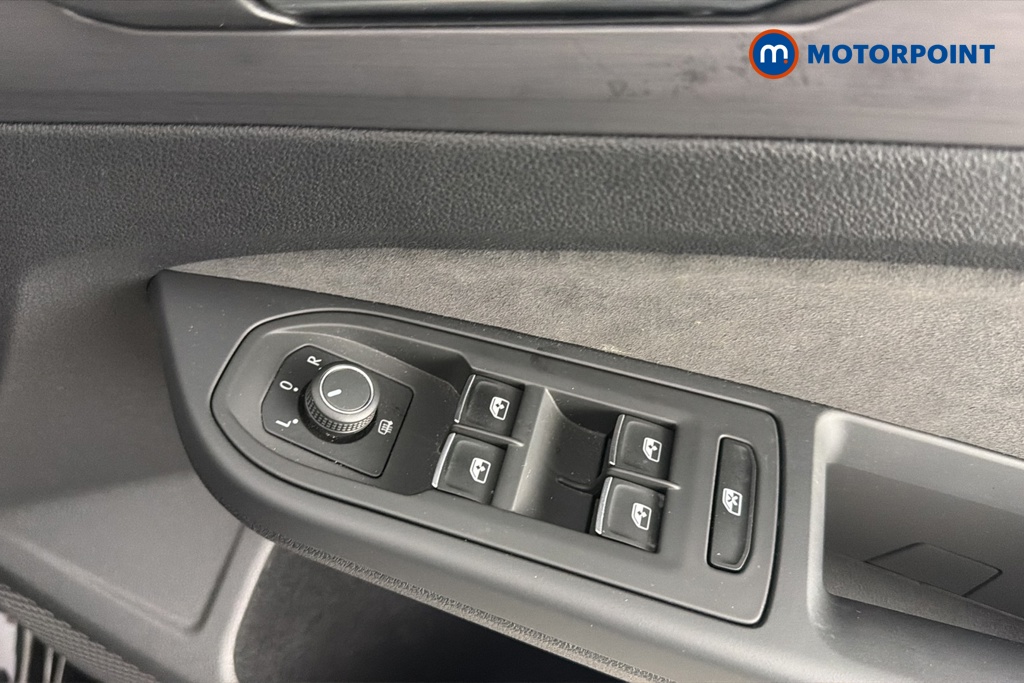 Volkswagen Golf Style Edition Manual Petrol Hatchback - Stock Number (1680311) - 19th supplementary image