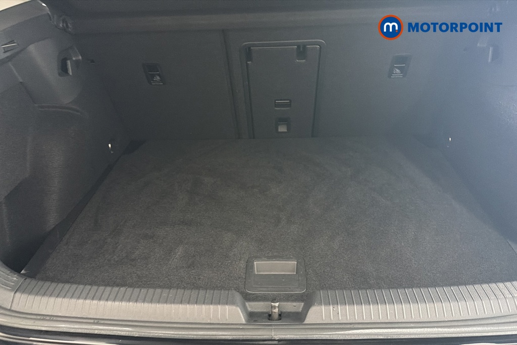 Volkswagen Golf Style Edition Manual Petrol Hatchback - Stock Number (1680311) - 30th supplementary image