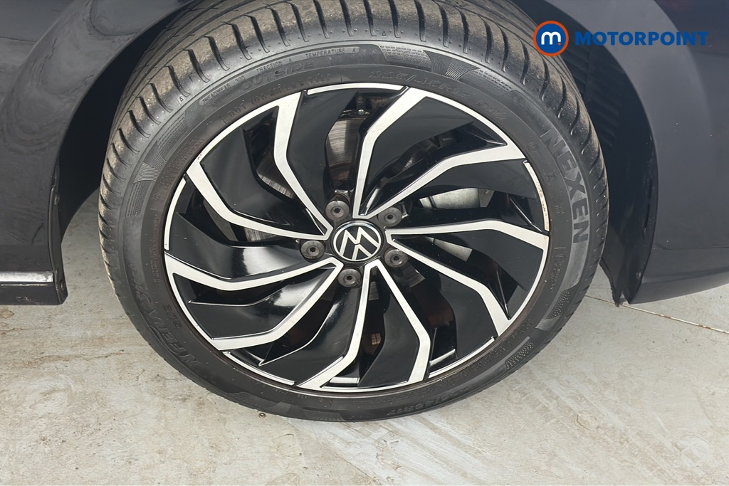 Volkswagen Golf Style Edition Manual Petrol Hatchback - Stock Number (1680311) - 47th supplementary image