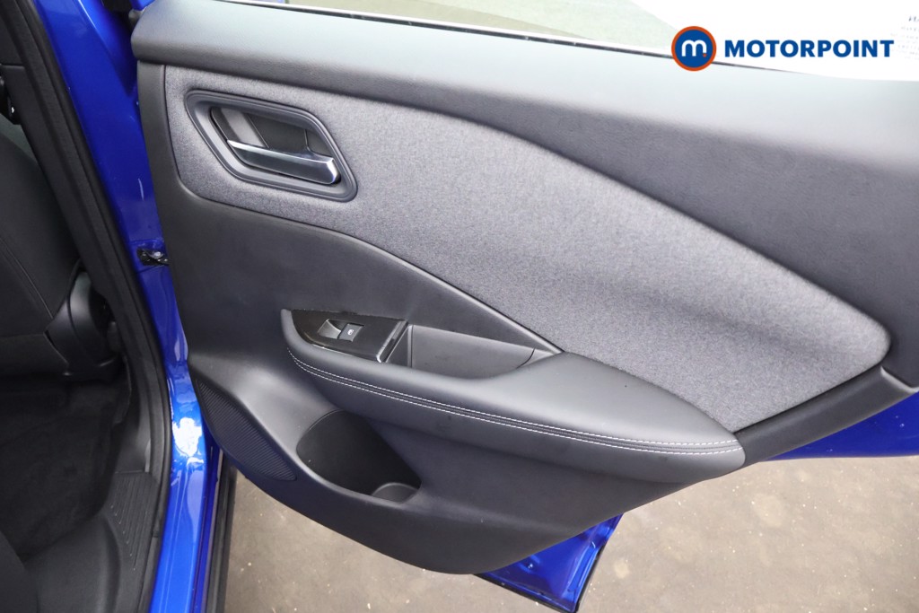 Nissan Qashqai Acenta Premium Automatic Petrol-Electric Hybrid SUV - Stock Number (1680336) - 24th supplementary image