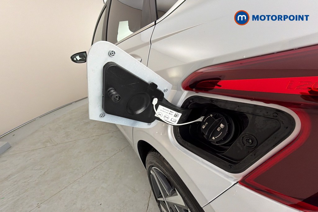 Hyundai I20 Premium Automatic Petrol Hatchback - Stock Number (1680338) - 41st supplementary image