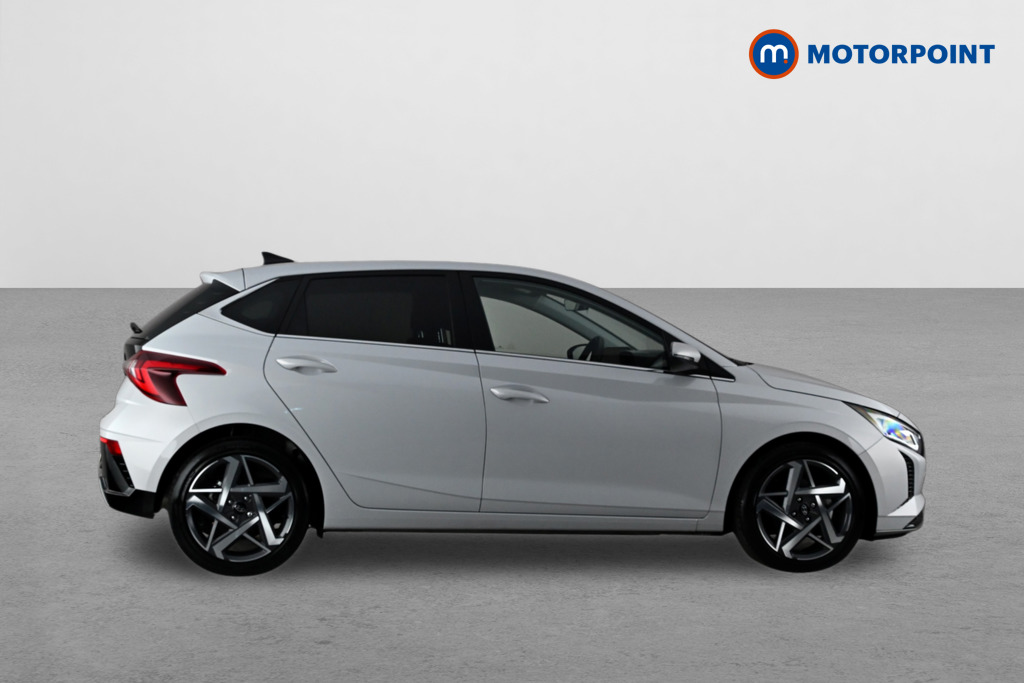 Hyundai I20 Premium Automatic Petrol Hatchback - Stock Number (1680338) - Drivers side