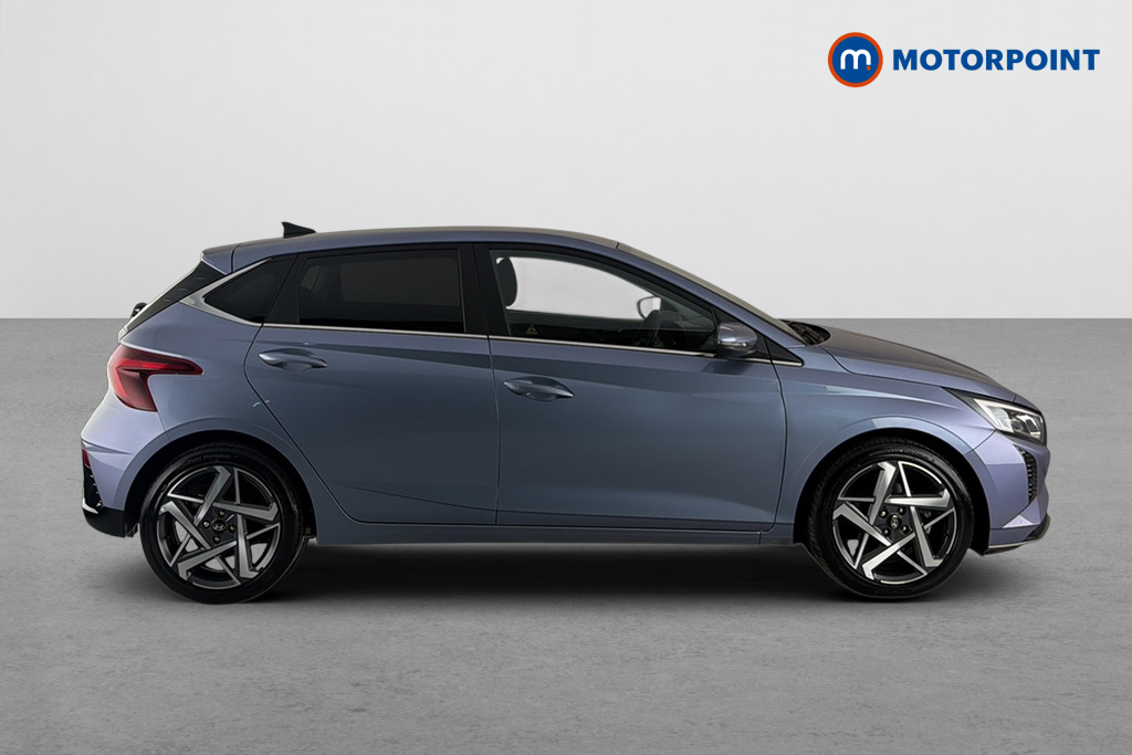 Hyundai I20 Premium Automatic Petrol Hatchback - Stock Number (1680343) - Passenger side