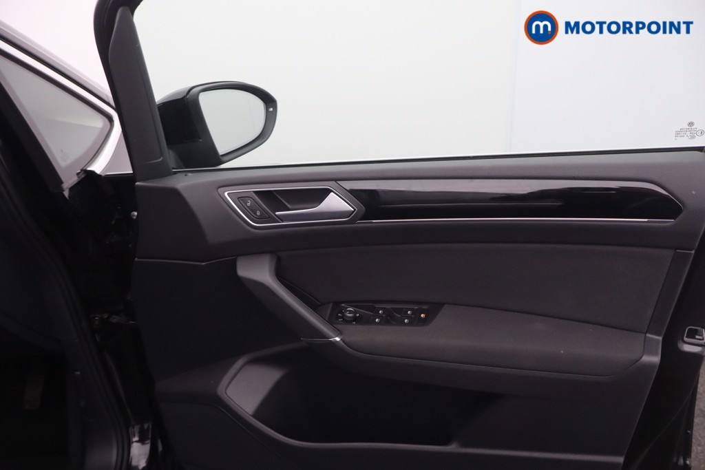 Volkswagen Touran SEL Automatic Petrol People Carrier - Stock Number (1680383) - 10th supplementary image
