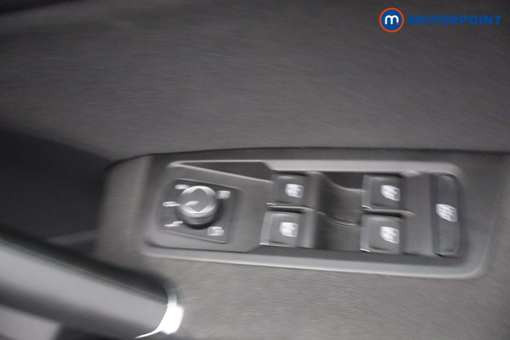 Volkswagen Touran SEL Automatic Petrol People Carrier - Stock Number (1680383) - 12th supplementary image