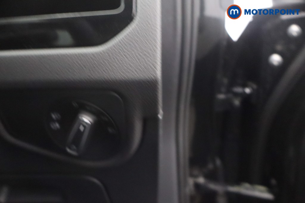Volkswagen Touran SEL Automatic Petrol People Carrier - Stock Number (1680383) - 14th supplementary image