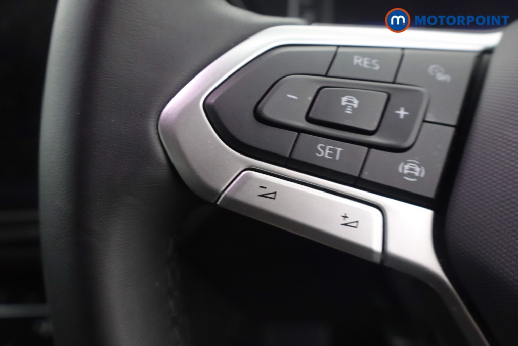 Volkswagen Touran SEL Automatic Petrol People Carrier - Stock Number (1680383) - 16th supplementary image