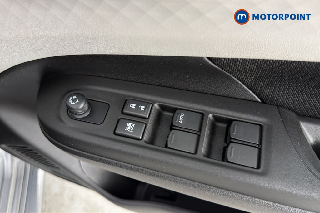 Suzuki Swift Motion Manual Petrol Hatchback - Stock Number (1680725) - 19th supplementary image
