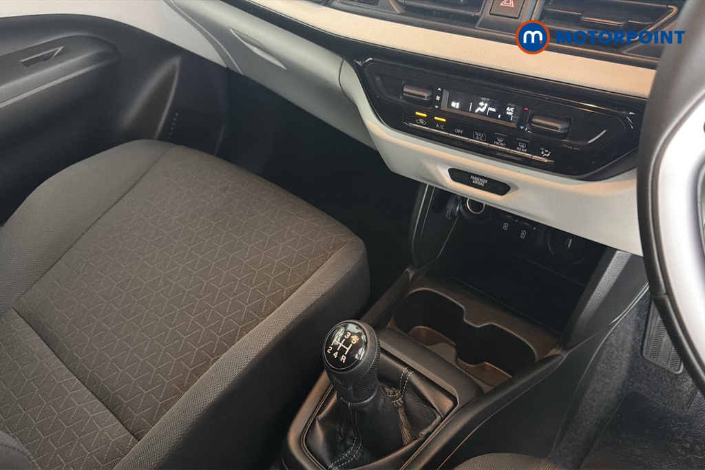 Suzuki Swift Motion Manual Petrol Hatchback - Stock Number (1680728) - 15th supplementary image