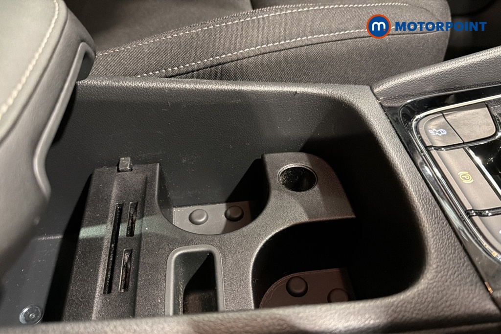Skoda Karoq Se Drive Manual Petrol SUV - Stock Number (1642095) - 16th supplementary image