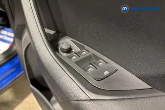 Skoda Karoq Se Drive Manual Petrol SUV - Stock Number (1642095) - 19th supplementary image
