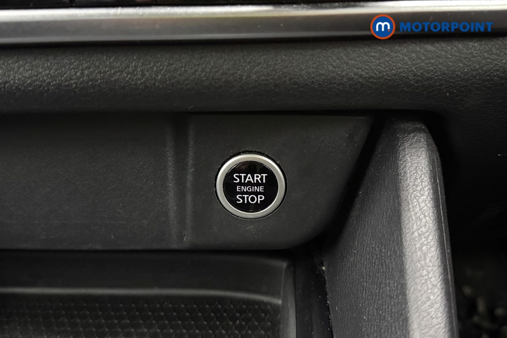 Nissan Qashqai Acenta Premium Manual Petrol SUV - Stock Number (1663389) - 9th supplementary image