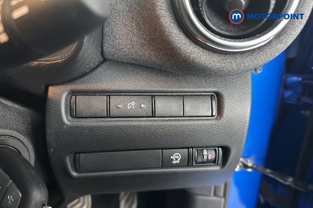 Nissan Juke Acenta Premium Manual Petrol SUV - Stock Number (1667602) - 11th supplementary image