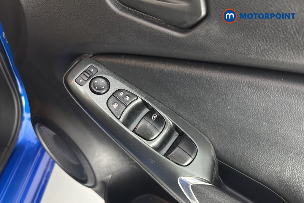 Nissan Juke Acenta Premium Manual Petrol SUV - Stock Number (1667602) - 19th supplementary image