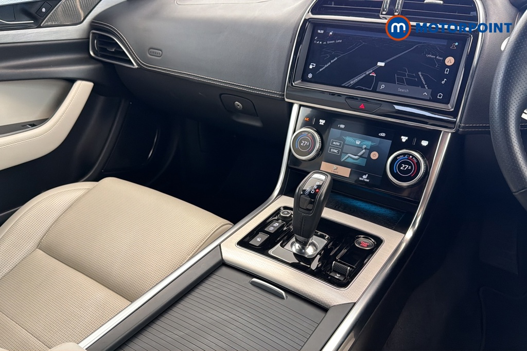 Jaguar XE R-Dynamic Se Automatic Diesel Saloon - Stock Number (1670498) - 15th supplementary image