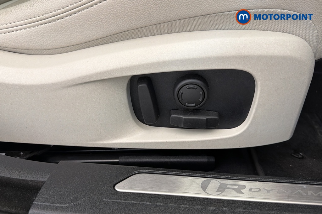Jaguar XE R-Dynamic Se Automatic Diesel Saloon - Stock Number (1670498) - 23rd supplementary image