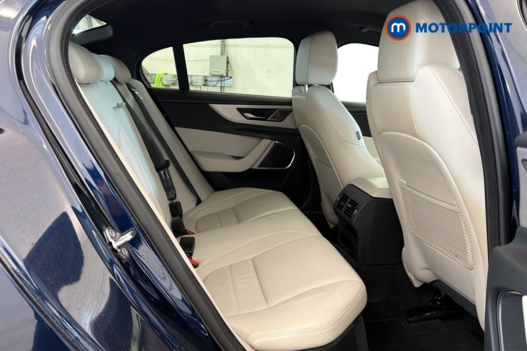 Jaguar XE R-Dynamic Se Automatic Diesel Saloon - Stock Number (1670498) - 25th supplementary image