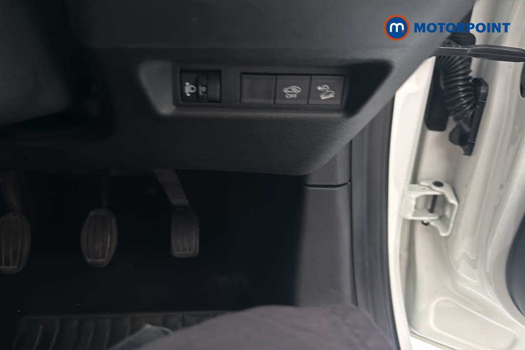 Jeep Avenger Altitude Manual Petrol SUV - Stock Number (1672043) - 11th supplementary image