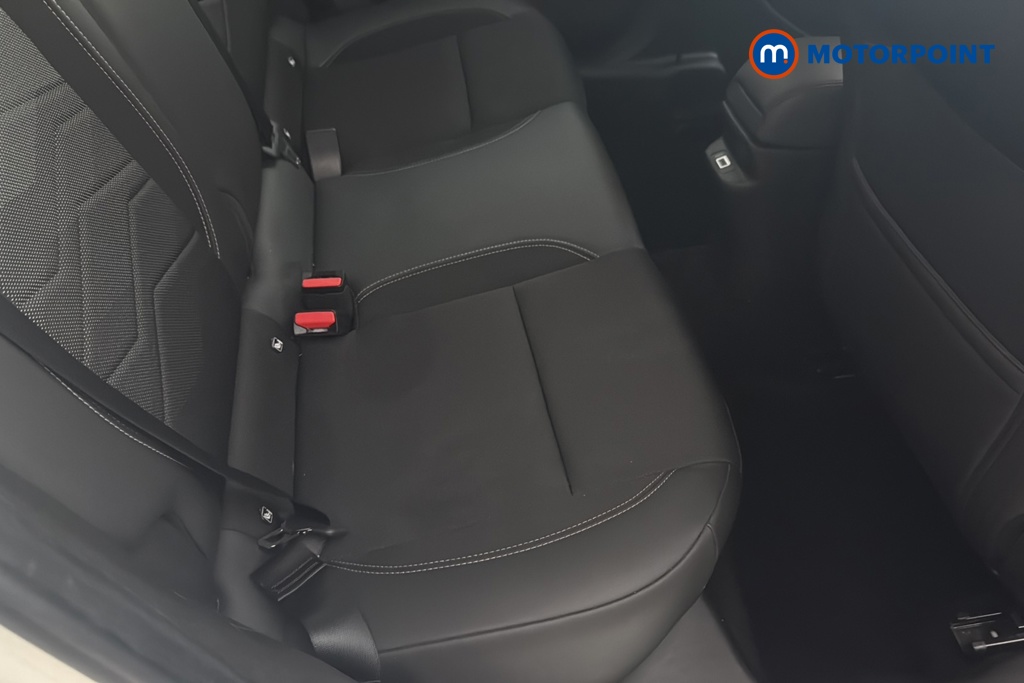 Jeep Avenger Altitude Manual Petrol SUV - Stock Number (1672043) - 25th supplementary image