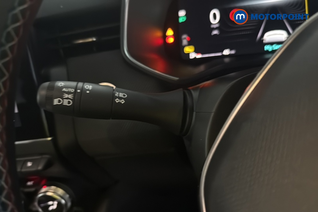 Renault Clio Esprit Alpine Manual Petrol Hatchback - Stock Number (1673012) - 5th supplementary image
