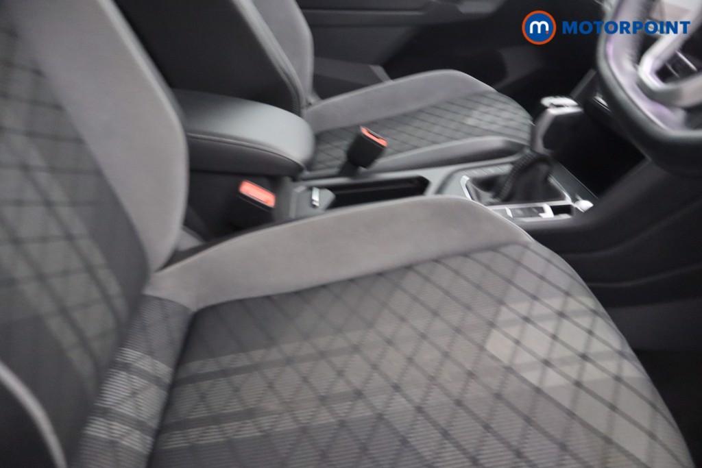 Volkswagen Tiguan R-Line Automatic Petrol SUV - Stock Number (1676407) - 14th supplementary image
