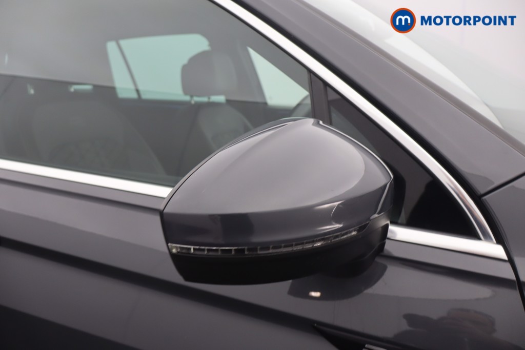 Volkswagen Tiguan R-Line Automatic Petrol SUV - Stock Number (1676407) - 24th supplementary image