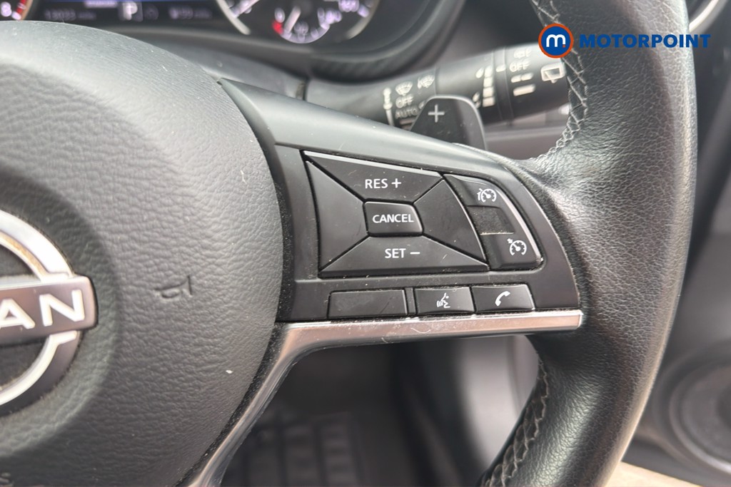 Nissan Juke N-Connecta Automatic Petrol SUV - Stock Number (1676790) - 8th supplementary image