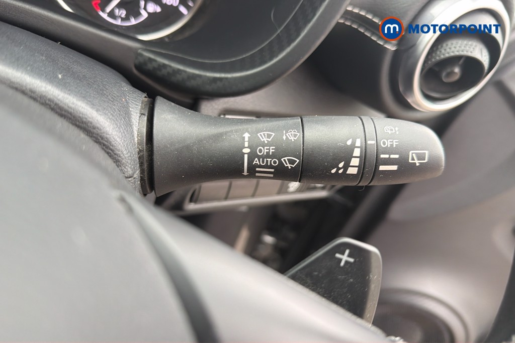 Nissan Juke N-Connecta Automatic Petrol SUV - Stock Number (1676790) - 10th supplementary image