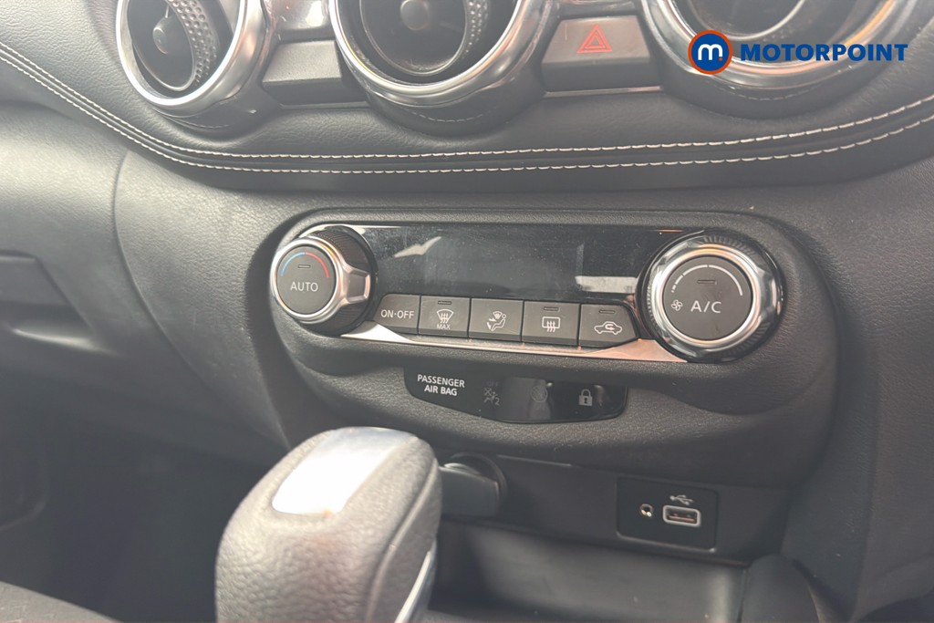 Nissan Juke N-Connecta Automatic Petrol SUV - Stock Number (1676790) - 12th supplementary image