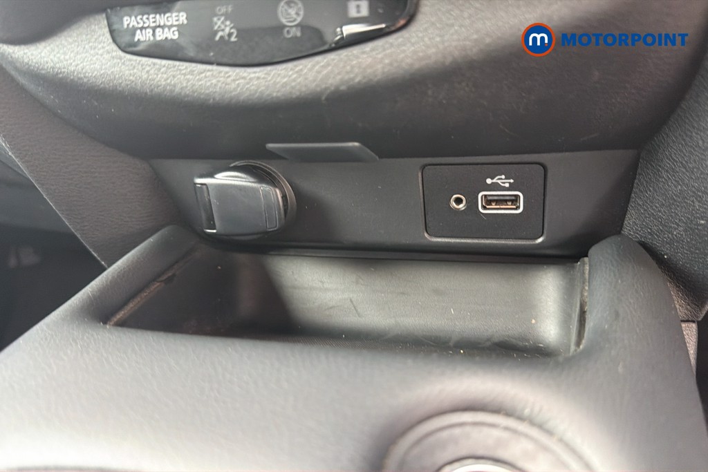 Nissan Juke N-Connecta Automatic Petrol SUV - Stock Number (1676790) - 13th supplementary image