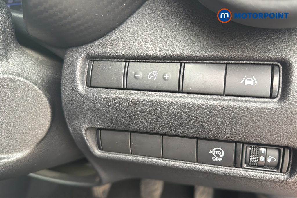 Nissan Juke N-Connecta Manual Petrol SUV - Stock Number (1677208) - 11th supplementary image