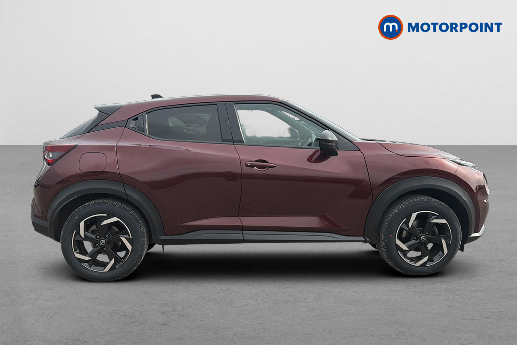 Nissan Juke N-Connecta Manual Petrol SUV - Stock Number (1677208) - Passenger side
