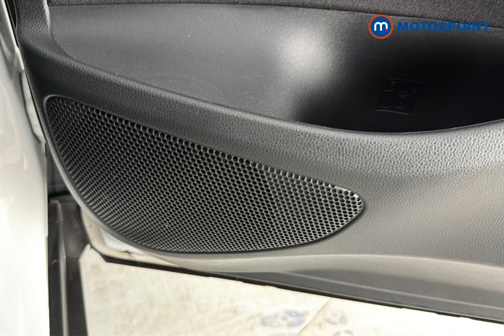 Toyota Yaris Cross Icon Automatic Petrol-Electric Hybrid Estate - Stock Number (1677584) - 21st supplementary image
