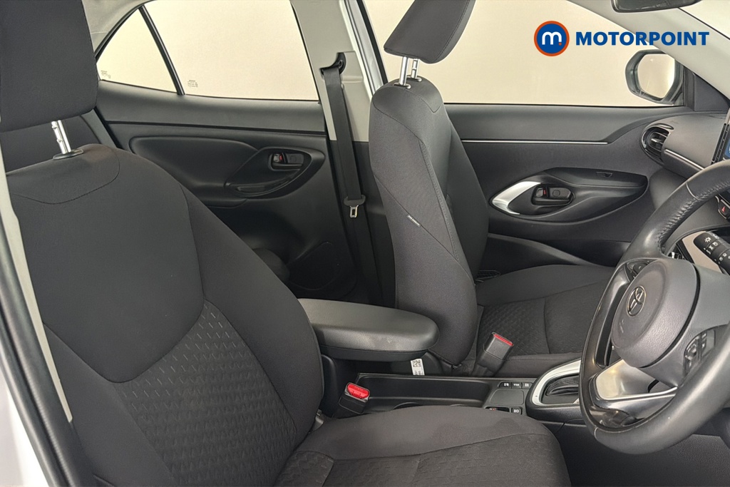 Toyota Yaris Cross Icon Automatic Petrol-Electric Hybrid Estate - Stock Number (1677584) - 22nd supplementary image
